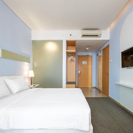Luminor Hotel Metro Indah - Bandung By Wh Cicadas Экстерьер фото