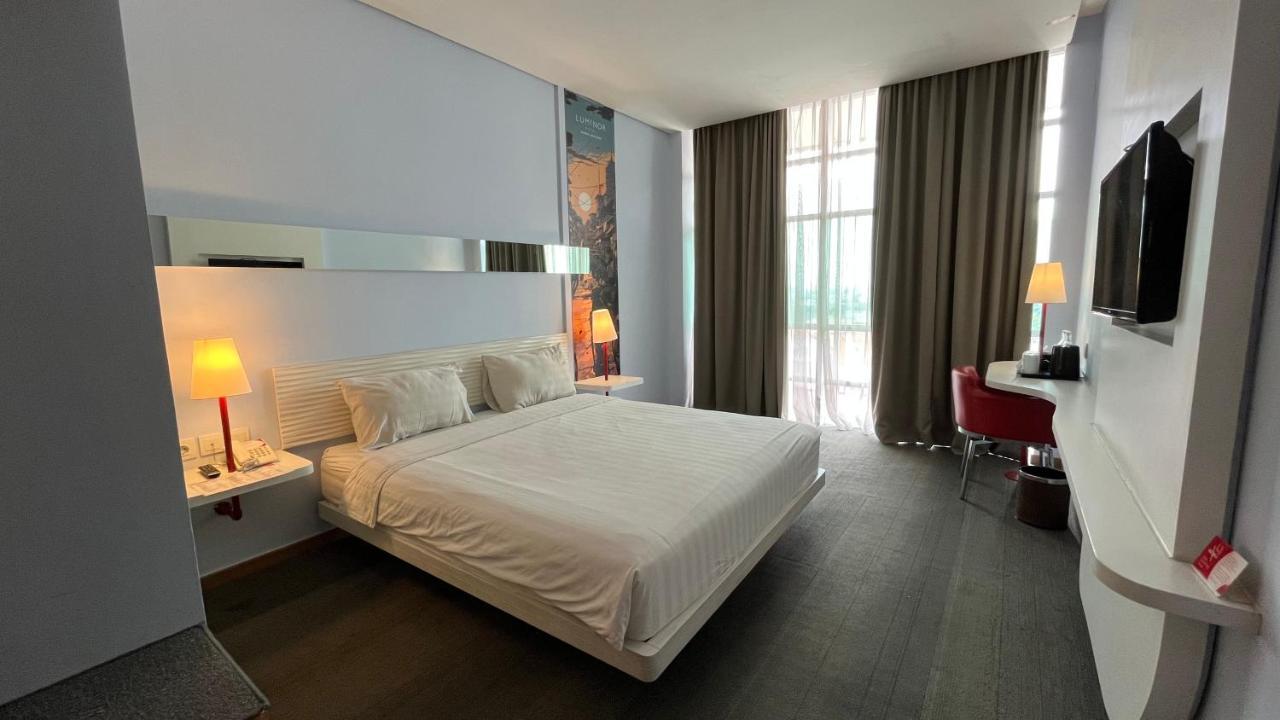 Luminor Hotel Metro Indah - Bandung By Wh Cicadas Экстерьер фото