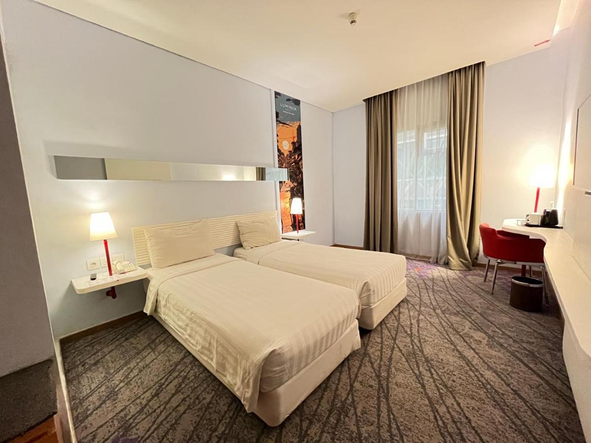 Luminor Hotel Metro Indah - Bandung By Wh Cicadas Экстерьер фото