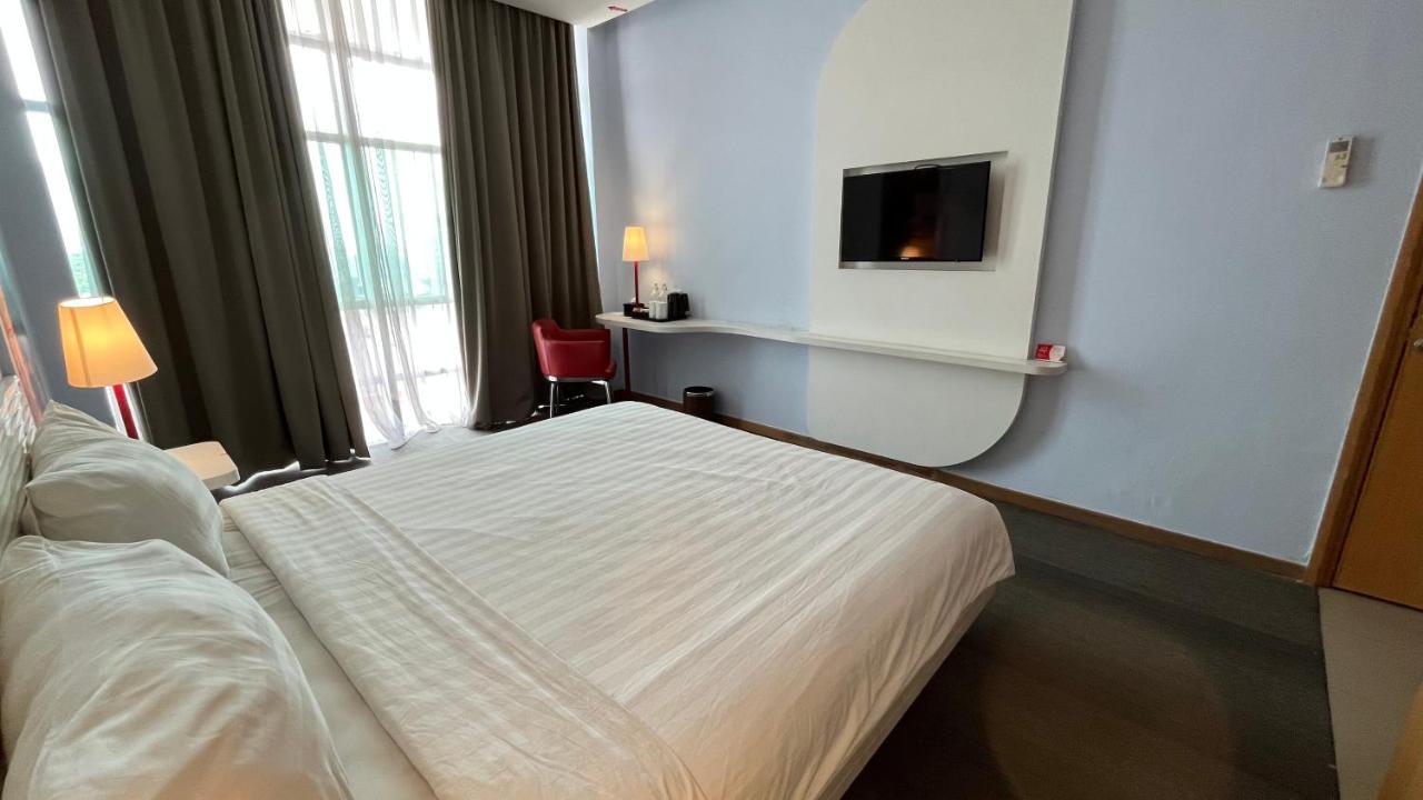 Luminor Hotel Metro Indah - Bandung By Wh Cicadas Экстерьер фото