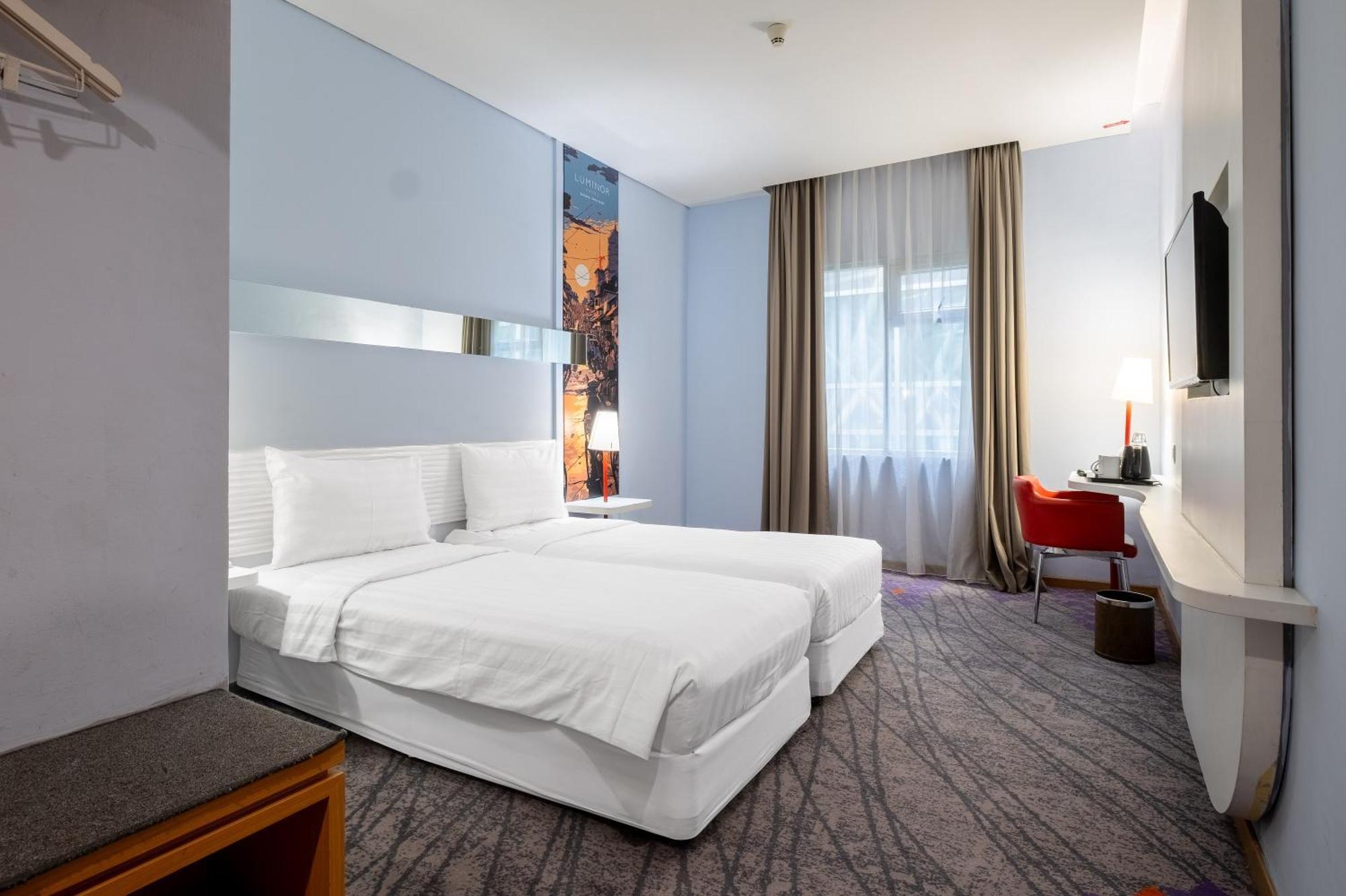 Luminor Hotel Metro Indah - Bandung By Wh Cicadas Экстерьер фото